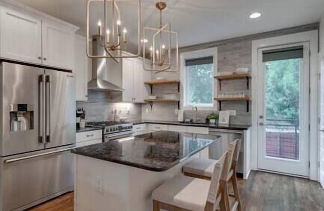 Spacious Townhomes - Ideal for Groups, Walk to Brunch!