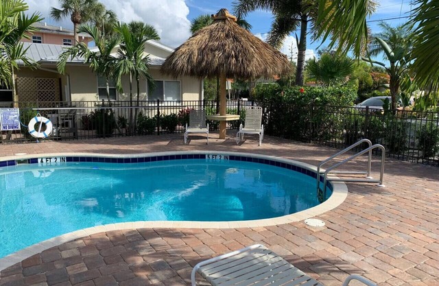 #2-TwinPalms-King Studio Suite