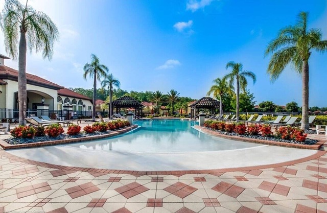 2 Units in Bella Vida Resort--Up to 40 Guests!