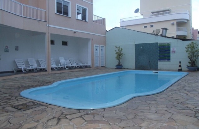 222, apartamento en condominio cerrado con piscina colectiva
