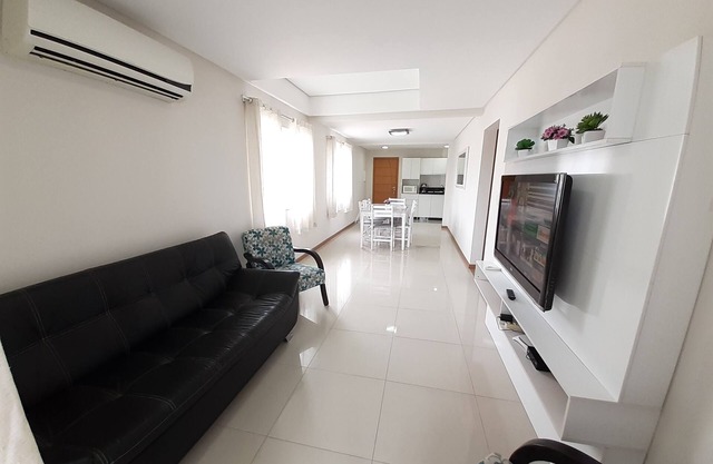 225, excelente apartamento cerca de la playa