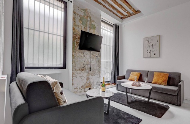 TBS 228 - Elegant flat in the heart of the Marais