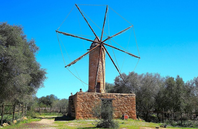 Sa Cabaneta 235 tradicional finca con piscina privada, jardín, barbacoa y WiFi