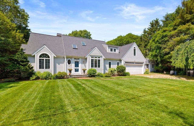 252-Co Clams & Shells High End Cotuit Waterfront, Pool & Dock, Bring your Boat!