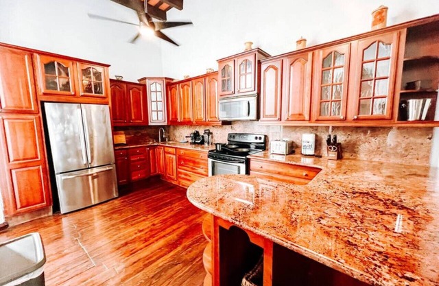 255 Tanca | Spacious Colonial House @ Old San Juan