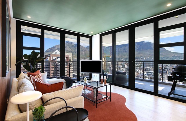 270⁰ on Bree | Breathtaking Cloud Nine Views