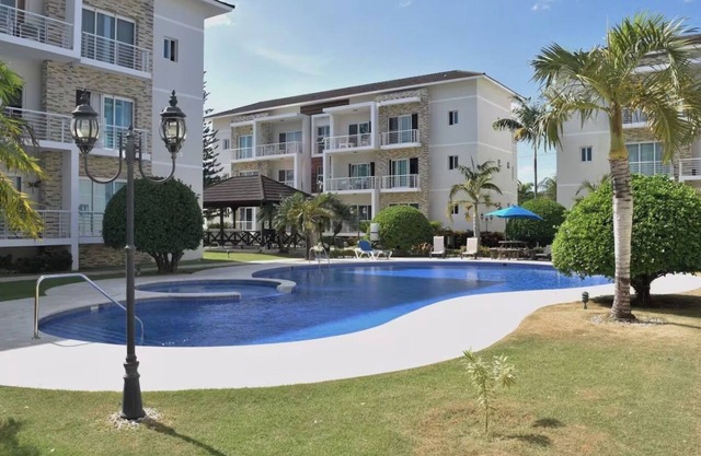 2BD/2BA condo in central Sosua, washer/dryer, TV/WiFi/pool/parking