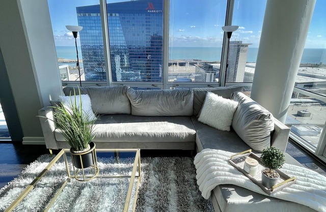 2BED+2BATH Penthouse In South Loop Chicago
