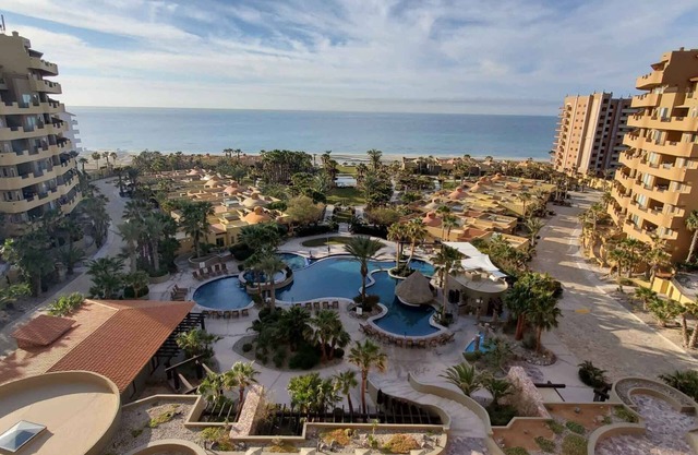 2BR / 2BA - un condominio de lujo 'increíble' en Bella Sirena-Edificio C