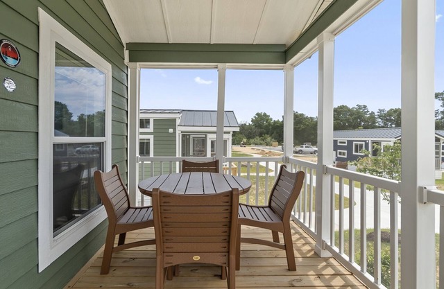 2BR Cottage (w/ Loft) by the Shenandoah River - Pet Friendly (V239)