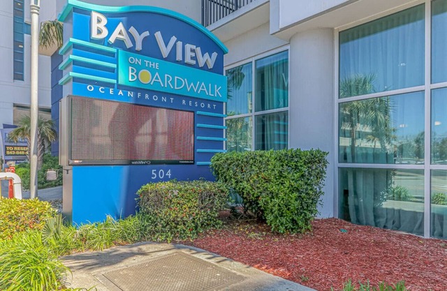 Direct Oceanfront Newly Renovated on Boardwalk!
