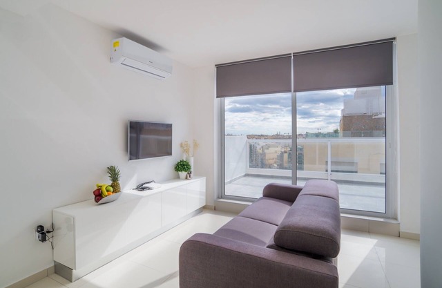 2BR Penthouse with Private Terrace and Sea Views!