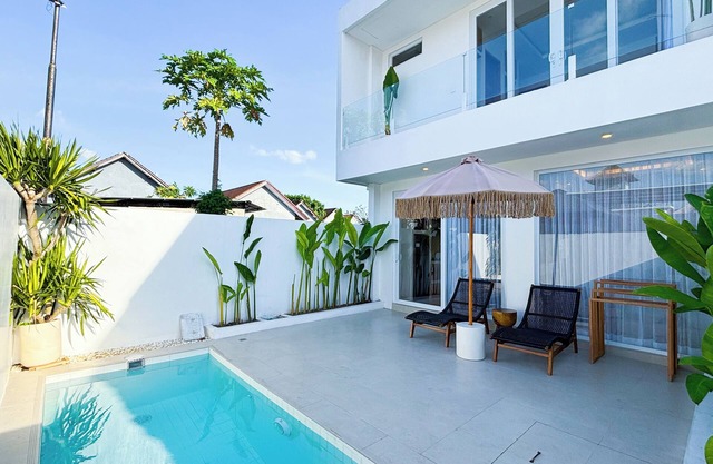 2BR Private Pool Villa with Sunken Lounge & Balcony in Canggu