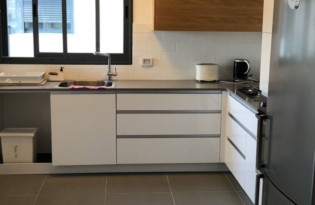 2br con balcón en edificio nuevo