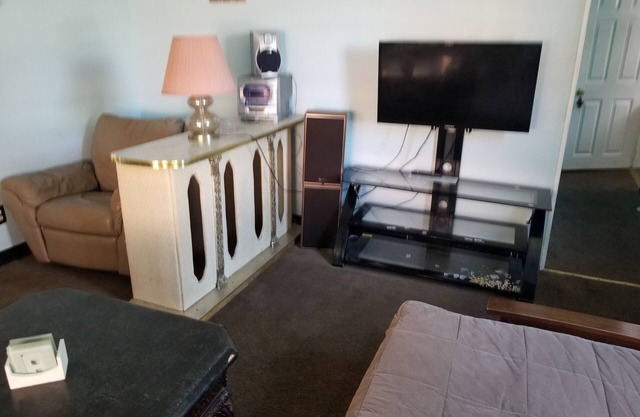ArmaniManor Spacious2BRHome, solo 2 1/2 bloques a Board & Beach 420Friendly