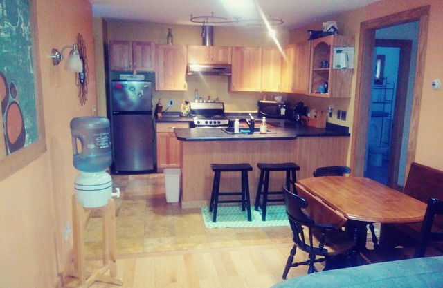 2nd Floor Apartment Getaway
