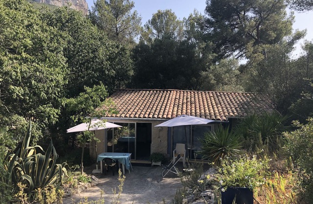 A 3,5 km del centro de Cassis: mini villa con terraza entre viñas y colinas