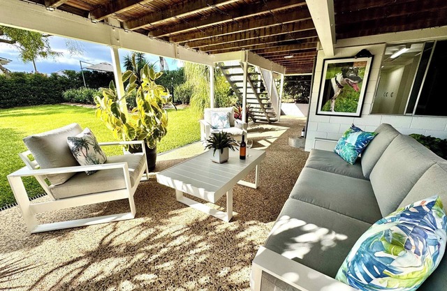 3 Bdrm Queenslander Outdoor Dining Pool & Parking
