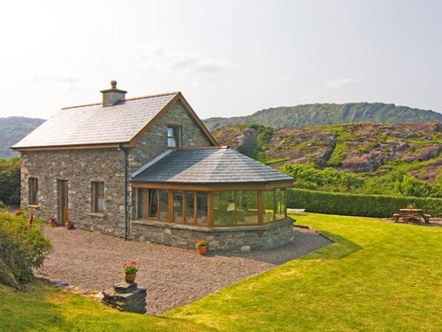 3 Bed in Glengarriff oc-ii03828