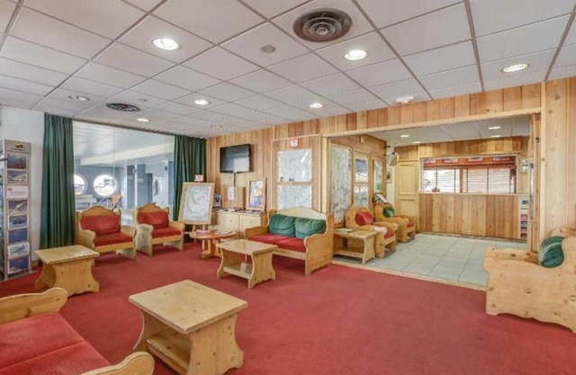 Apartamento para 3 personas cerca de la pista con piscina cubierta climatizada y sauna