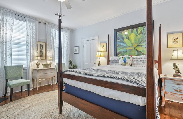3 bed townhome, Near Forsyth Park, Downtown Savannah,
