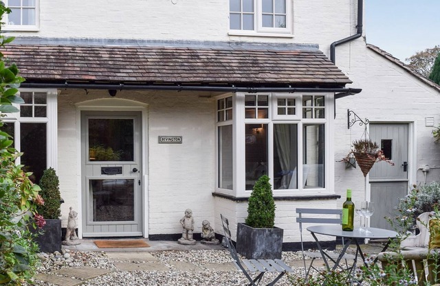Alojamiento de 3 habitaciones en Snitterfield, cerca de Stratford-upon-Avon