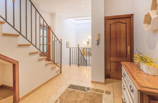 Alojamiento de 3 habitaciones en Gelves
