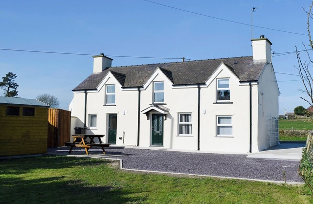 Alojamiento de 3 habitaciones en Llaneilian, near Amlwch