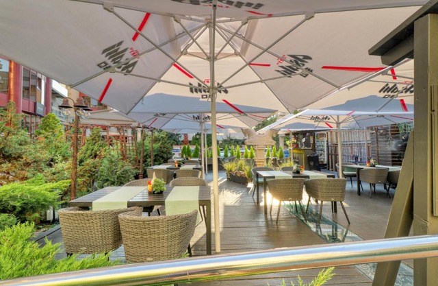 3 Bedroom Apartment in Herastrau Area
