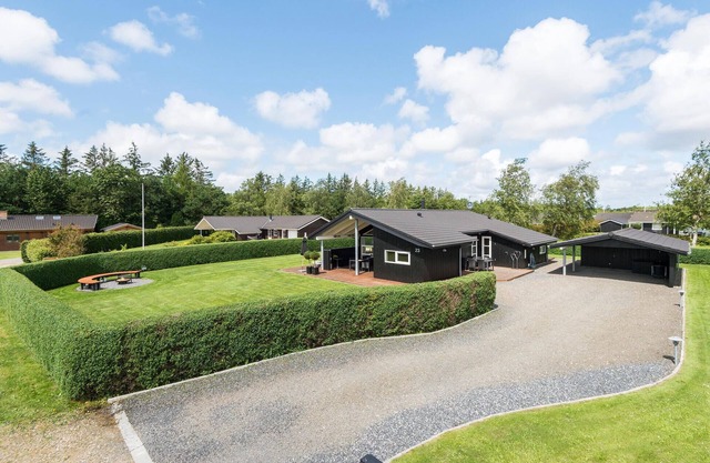 Preciosa casa en Hemmet con cocina