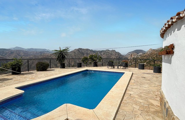 3 bedroom cozy home in El Chorro, Alora