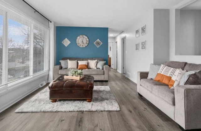 3 Bedroom Home! Walking Distance to Stadiums!