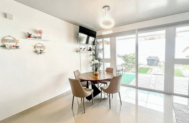 3-bedroom house in peaceful Nueva San Miguel with AC