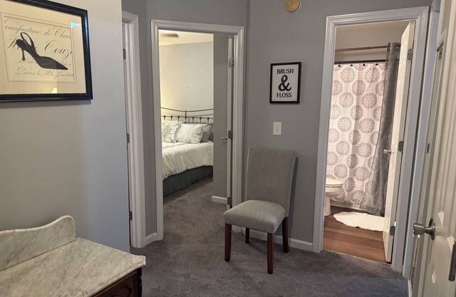 3-bedroom house in peaceful Wilmington with WiFi, AC. Enjoy your stay