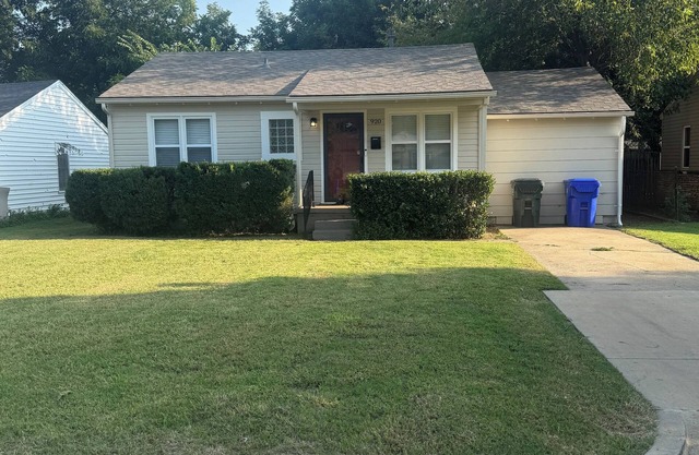 3-bedroom house Norman a mile from campus with firepit,pool table,pingpong table