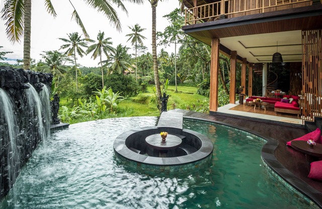 3 bedroom luxury villa resort w/ private infinity pool overlooking rice fields!