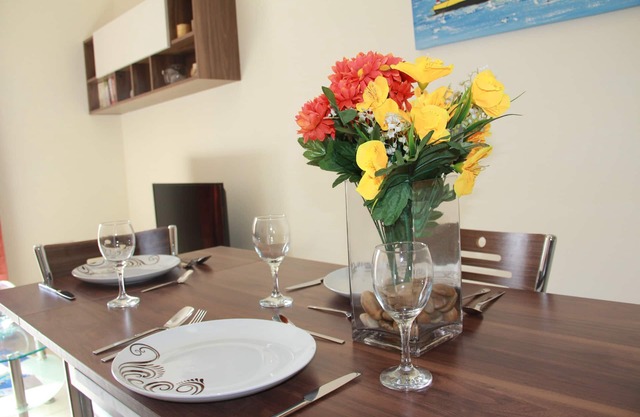 ¡Apartamento moderno de 3 dormitorios, a 100 metros del mar!