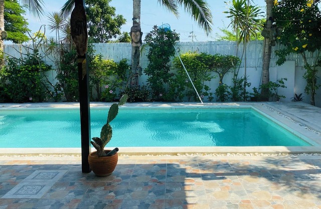 3-bedroom privat Pool villa WiFi,24h security 2 km from beach and Blue Port mall