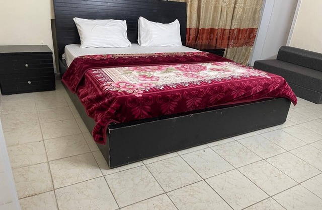 3-bedroom upper portion of one kanal house in Islamabad with AC, WiFi.