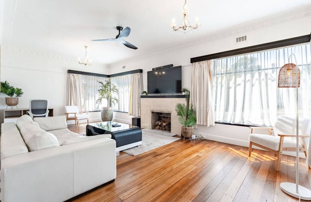 3 Bedrooms By The Lake | Top Location