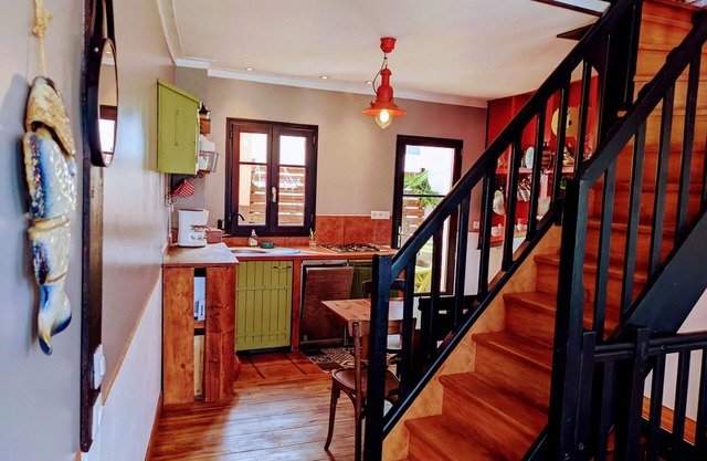 Casa de 3 niveles con terraza, 2 habitaciones, se admiten mascotas – centro de Le Palais