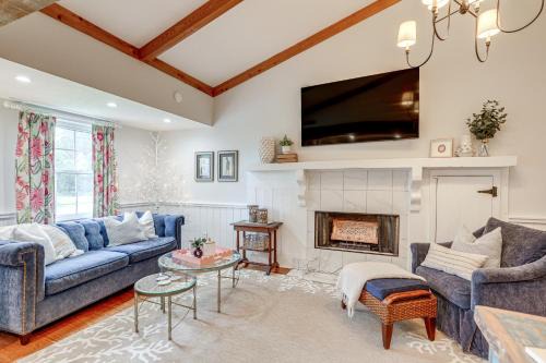 3 Mi to Beach Pawleys Island Cottage