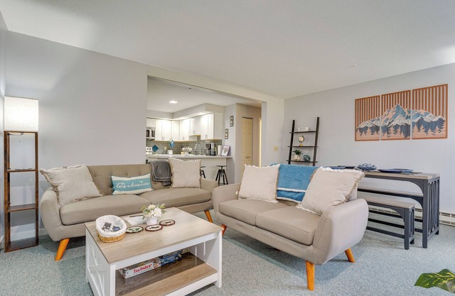 3 Mi to Ski Slopes - Vermont Mountain Escape!