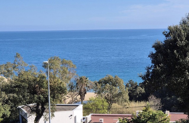 3 min from Bonporteau beach, beautiful duplex with terrace, sea and beach views