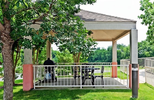 3 Pet-Friendly Suites w/ Kitchen l Close to Nashville Zoo & Local Trails
