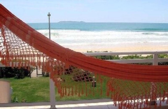 3 casas en frente del mar en Mariscal, Bombinhas, Brasil - CASA #2