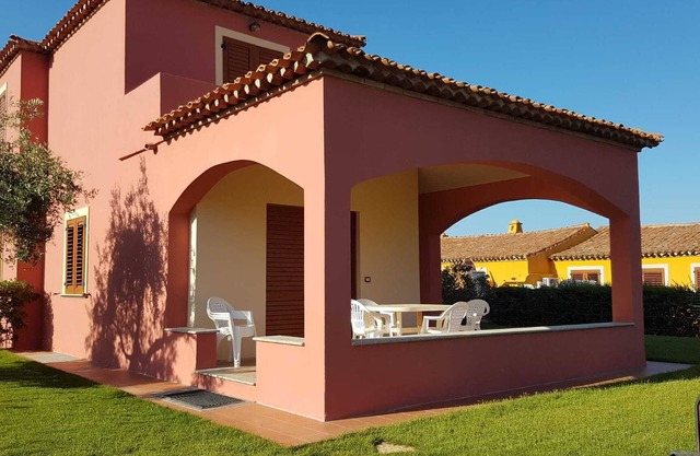 PLAYA DE ARENA BLANCA 300 mt - VILLA x FAMILIAS CON VERANDA Y JARDÍN