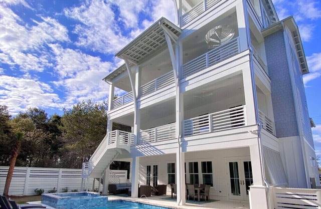 30A Luxury Accommodations With Resort Style Amenities! 3779 W County Hwy 30a