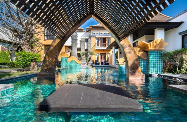 31 Soi Mu Ban Phu Thara Pool Villa