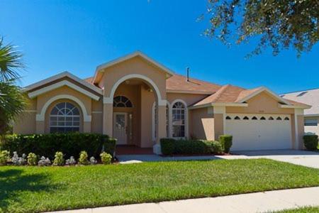 35 - Relax & Play 4-Bed Villa with Pool & Game Room Minutes to Disney